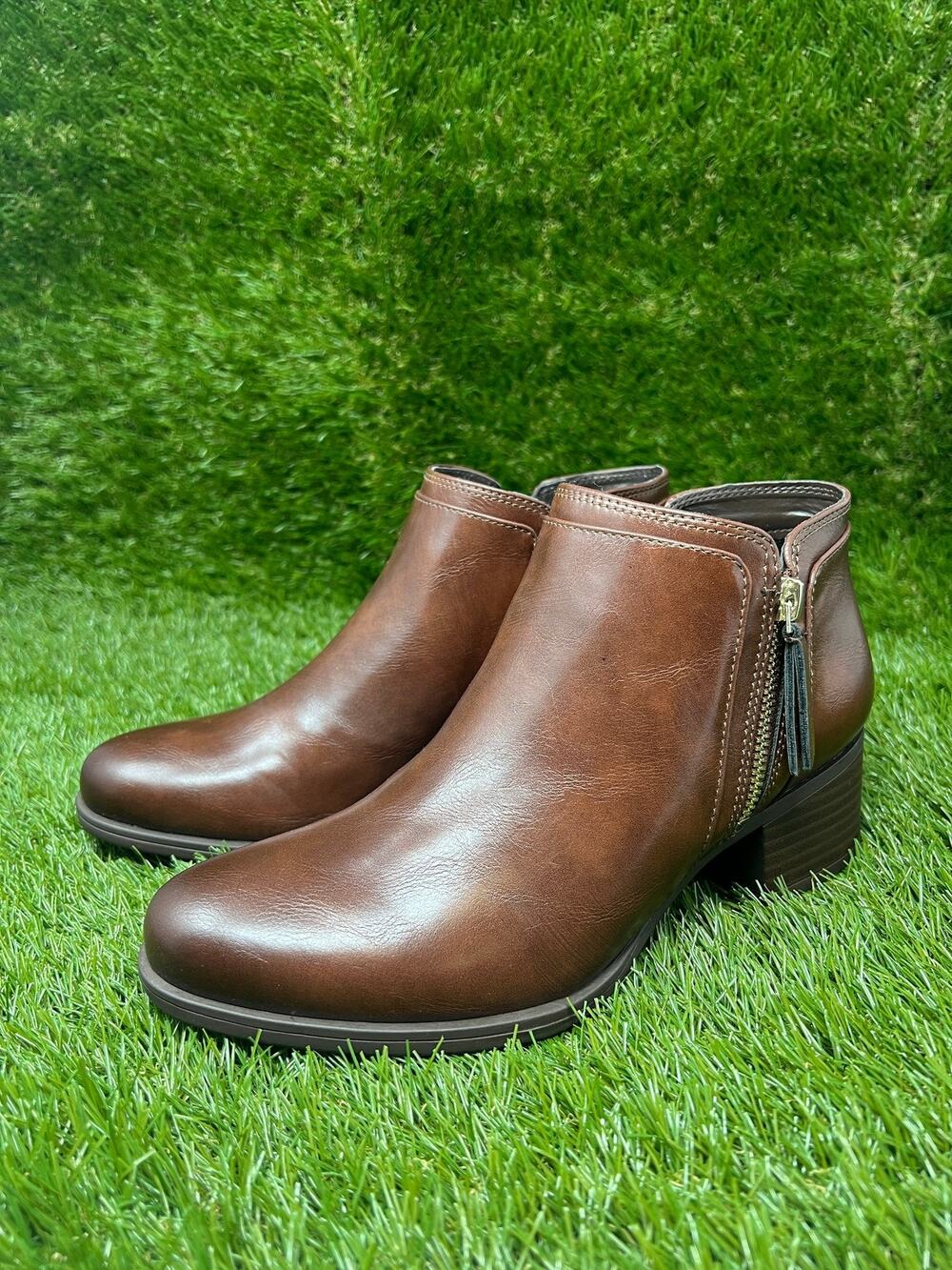 Naturalizer Women's 7.5W Karol Side-Zip Brown Ankle Booties